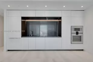 300 Biscayne Blvd, Miami, FL 33131 - Photo 7