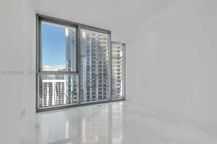 300 Biscayne Blvd, Miami, FL 33131 - Photo 17