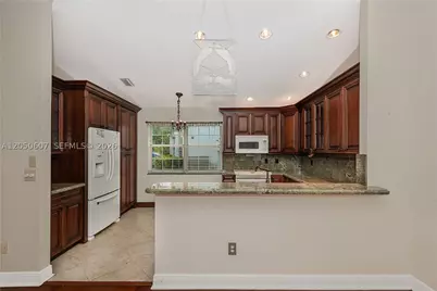 9852 NW 9th, Plantation, FL 33324 - Photo 11