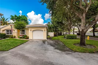 9852 NW 9th, Plantation, FL 33324 - Photo 1