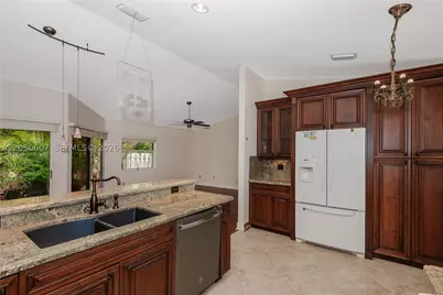 9852 NW 9th, Plantation, FL 33324 - Photo 13