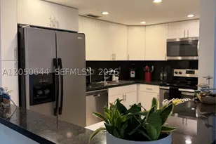 20850 San Simeon, Miami, FL 33179 - Photo 19