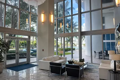 185 SW 7th #3704, Miami, FL 33130 - Photo 9