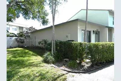 899 Crystal Lake #899, Deerfield Beach, FL 33064 - Photo 15
