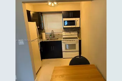 1859 Wiley #3, Hollywood, FL 33020 - Photo 3
