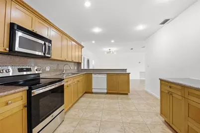 2901 Cleveland, Hollywood, FL 33020 - Photo 15
