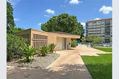 1400 Saint Charles #217, Pembroke Pines, FL 33026 - Photo 19