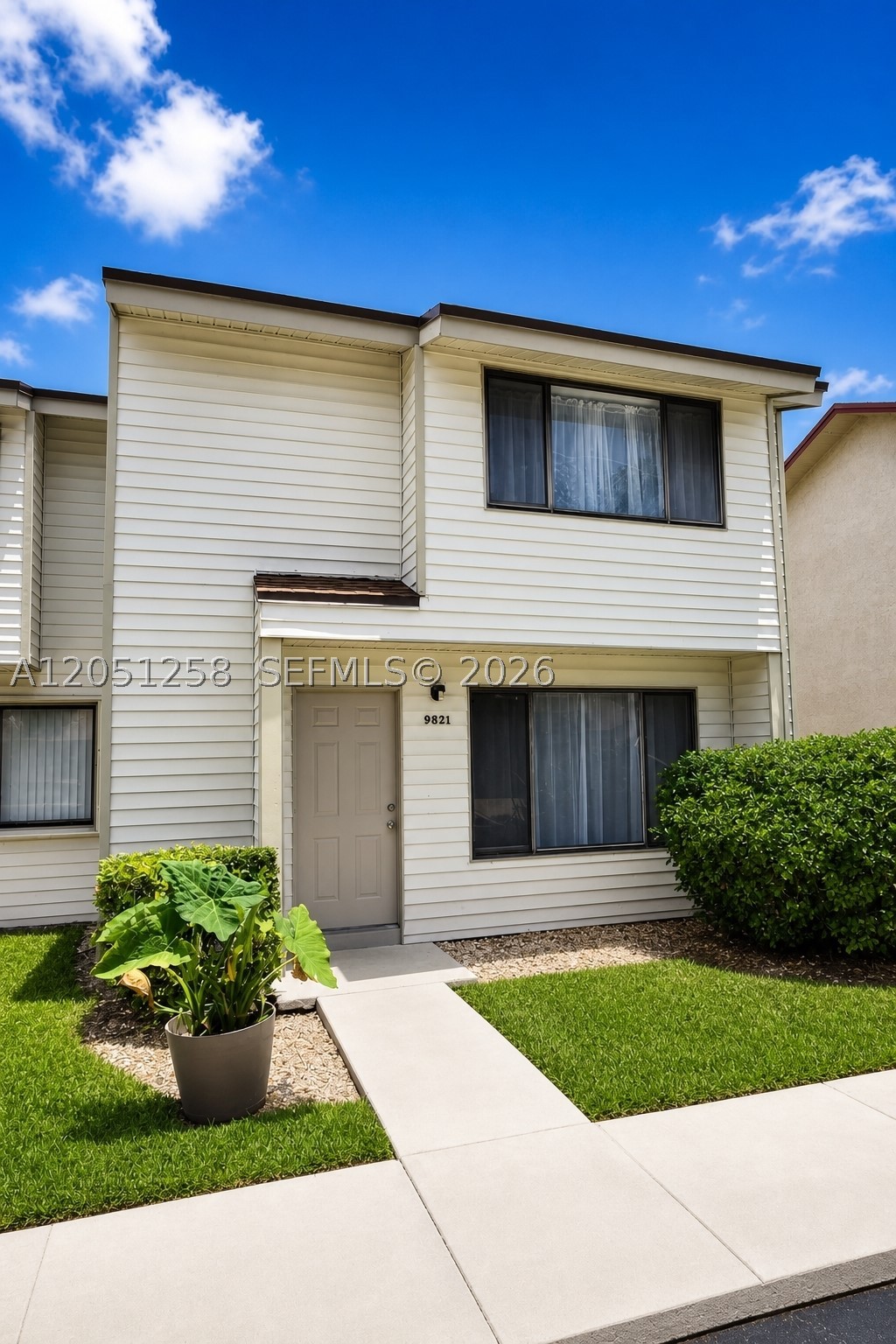 9821 NW 37th #7F - 9821 NW 37th #7F, Sunrise, FL 33351 Luxury Property | Jose Angel Pina