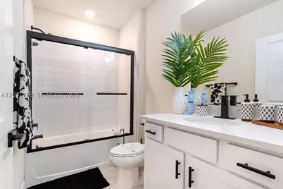 2940 Shortleaf #2940, Lauderdale Lakes, FL 33311 - Photo 15