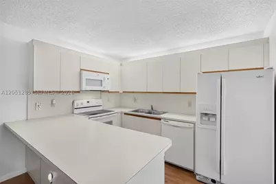 719 NW 98th, Plantation, FL 33324 - Photo 15