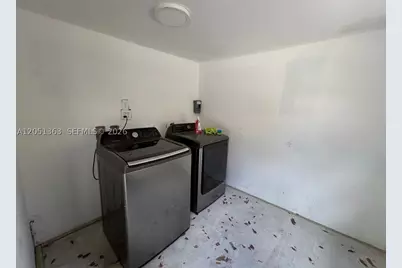 1872 NW 1st #3, Miami, FL 33125 - Photo 7