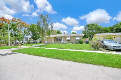 304 SW 77th, North Lauderdale, FL 33068 - Photo 43