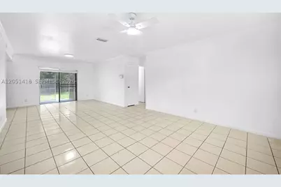 304 SW 77th, North Lauderdale, FL 33068 - Photo 7