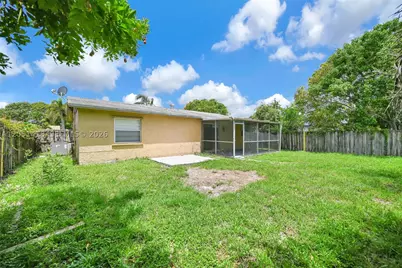 304 SW 77th, North Lauderdale, FL 33068 - Photo 39