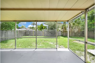 304 SW 77th, North Lauderdale, FL 33068 - Photo 33