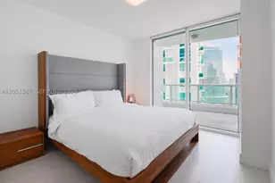 41 SE 5th, Miami, FL 33131 - Photo 11