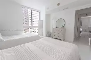 335 S Biscayne, Miami, FL 33131 - Photo 13