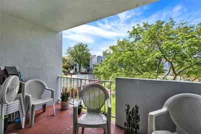 1755 W 60th #D204, Hialeah, FL 33012 - Photo 7