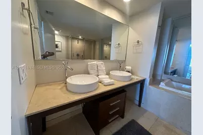 485 Brickell #4408, Miami, FL 33131 - Photo 9