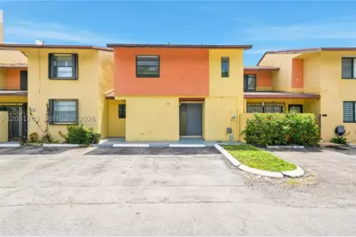 9674 Fontainebleau #28, Miami, FL 33172 - Photo 1