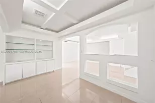 9674 Fontainebleau, Miami, FL 33172 - Photo 19