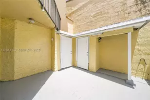 9674 Fontainebleau, Miami, FL 33172 - Photo 29