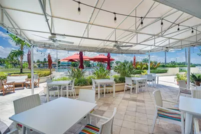 5600 Collins #7J, Miami Beach, FL 33140 - Photo 31
