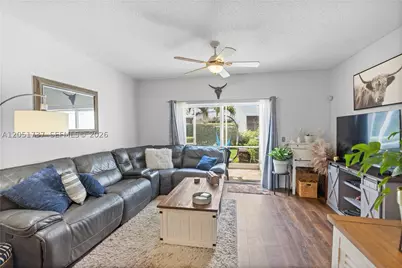 9928 NW 57th, Coral Springs, FL 33076 - Photo 9