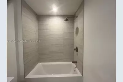 77 SE 5th #2314, Miami, FL 33131 - Photo 9