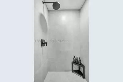 121 NE 5th #304, Miami, FL 33132 - Photo 23