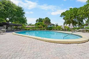 19996 NE 5th, Miami, FL 33179 - Photo 45