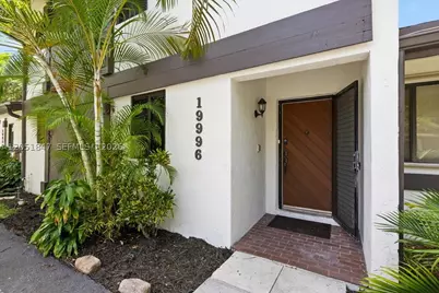 19996 NE 5th #4C, Miami, FL 33179 - Photo 3