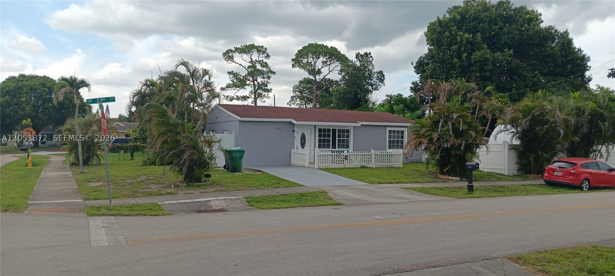4331 SW 23rd main architectural view