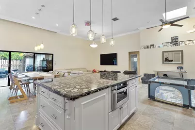 2707 S Parkview, Hallandale Beach, FL 33009 - Photo 11