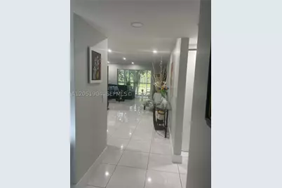 1011 SW 125th #207M, Pembroke Pines, FL 33027 - Photo 7