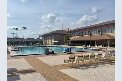 1011 SW 125th #207M, Pembroke Pines, FL 33027 - Photo 23
