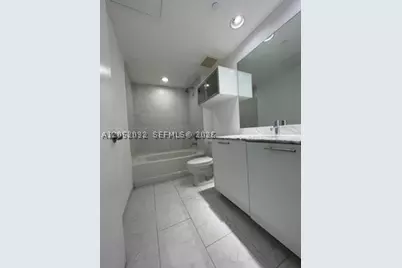 951 Brickell #2803, Miami, FL 33131 - Photo 9