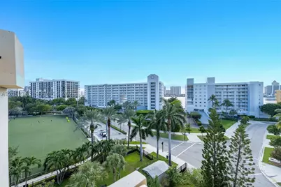 200 178th #711, Sunny Isles Beach, FL 33160 - Photo 27