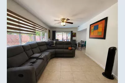8291 NW 17th, Pembroke Pines, FL 33024 - Photo 9