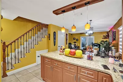 2359 W 74th #1-104, Hialeah, FL 33016 - Photo 31