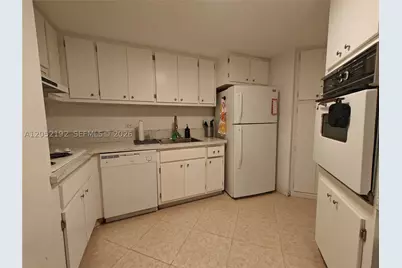 825 Brickell Bay #350, Miami, FL 33131 - Photo 57