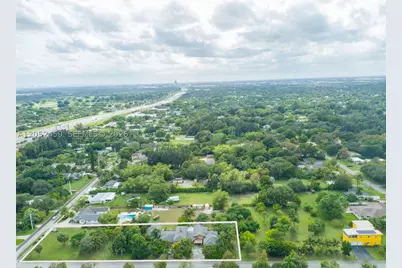5400 Palm Tree, Plantation, FL 33317 - Photo 9