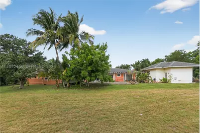 5400 Palm Tree, Plantation, FL 33317 - Photo 7