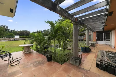 5400 Palm Tree, Plantation, FL 33317 - Photo 5
