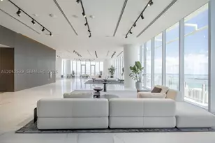 300 Biscayne Blvd, Miami, FL 33131 - Photo 7