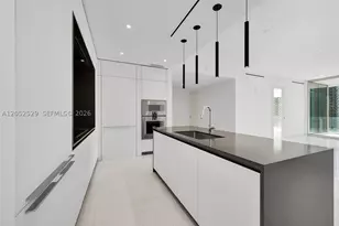 300 Biscayne Blvd, Miami, FL 33131 - Photo 11