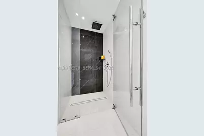 300 Biscayne Boulevard #1705W, Miami, FL 33131 - Photo 23