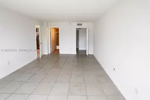 540 Brickell Key, Miami, FL 33131 - Photo 7