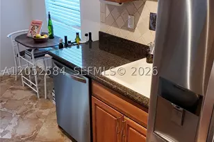 900 NW Greensward, Delray Beach, FL 33445 - Photo 11