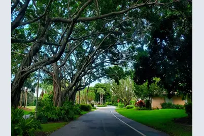 900 NW Greensward #111-G, Delray Beach, FL 33445 - Photo 1